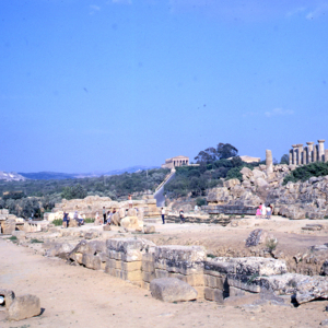 T. of Olympian Zeus, Abragos ca. 480. Doric, 7x15/Herah/ruins<br />
