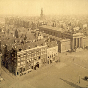 Blaeu Amsterdam Printing House :<br />
Experts at book and cartographic printing.